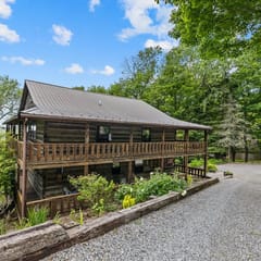 Logs of Luxury Cabin - Golfers Dream