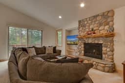 Lukins Lodge by the Lake | Hot Tub - Image 4