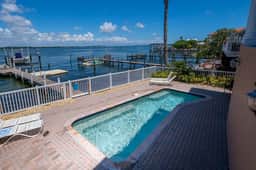 Hibiscus Hideaway Condo Walk to Historic Bridge St - Image 3
