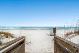 Mainsail Breeze with Heated Pool and Private Beach - Image 2