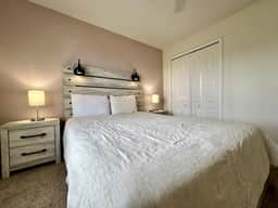 4 Bed Pool Home on Golf Community - Image 5