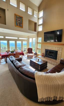 Mountain View Getaway - Image 5