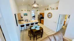 Stunning South facing vacation home w/ pool & spa! - Image 3