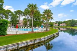 Beachwalk Breeze With Water Views - Image 2