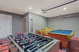 South-Facing Pool & Spa in Quiet Gated Community - Image 5