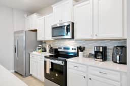 Elegant 7beds/ 5.5 baths/ sleeps 14 - Windsor Cay - Image 5