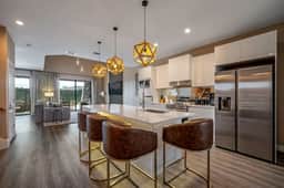 Luxury 3BR Townhouse Near Disney – Magic Village - Image 2