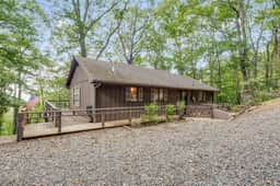 Sundance View/792 McDaris Loop - Image 2