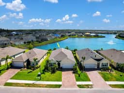 Lake Front Villa - Image 2