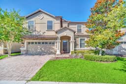 8BR Villa with Pool & Games Room, Sleeps 17 - Image 2