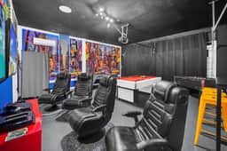 Luxe Escape | 9BR Retreat in Champions Gate - Image 2