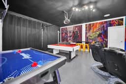 Luxe Escape | 9BR Retreat in Champions Gate - Image 3