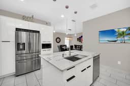 Spacious 4BR Family Villa Near Disney with Pool & Games - Image 5
