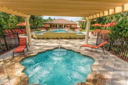 EV_8165 - Sunny Escape - Image 2