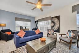 EV_910 - Sunny Palms Retreat - Image 4