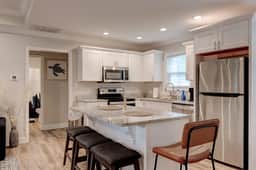 Clanton Cottage - A Modern Getaway in Thomasville - Image 3