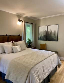 Cozy, Renovated Legends Fountain View - Unit 208 - Image 4