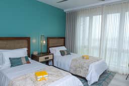 Tiger's Eye - 2-Bed Luxury Suite with Ocean Views - Image 5