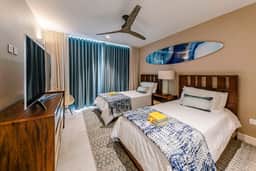 Blue Lace - 2 Bed Luxury Suite with Ocean - Image 2