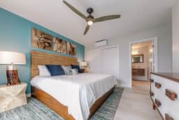 Blue Lace - 2 Bed Luxury Suite with Ocean - Image 3
