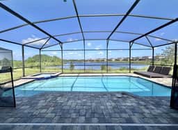 6BR Balmoral Home with Private Pool - Image 2