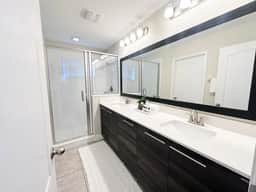 4BR Balmoral Home with Private Pool - Image 4