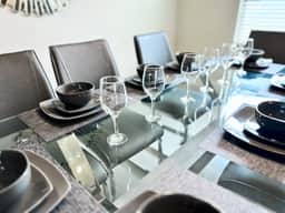 6BR Balmoral Home with Private Pool - Image 5
