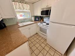 Sand Dollar Beach Side Villa - Image 2
