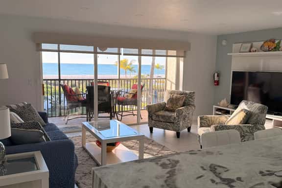 Sunset Beach 101 Beach Front Unit - Image 1