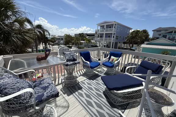 Lovely gulf view! Walk to beach! - Image 1