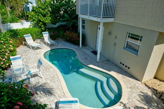 The Salty Dog w private pool, well stocked - Image 1