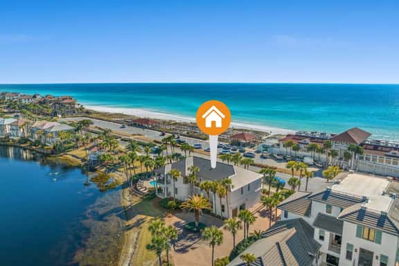 Belleza Del Mar with Game Room and Lakefront Pool - Image 1