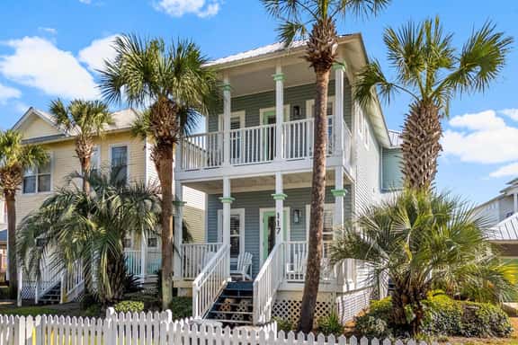 Claire De Lune with Pool and Beach Access - Image 1