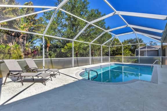 Wellington Escape with Pool - Image 1