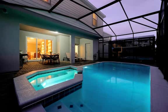Elegant 7beds/ 5.5 baths/ sleeps 14 - Windsor Cay - Image 1
