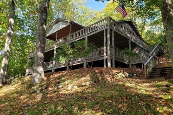 Sundance View/792 McDaris Loop - Image 1