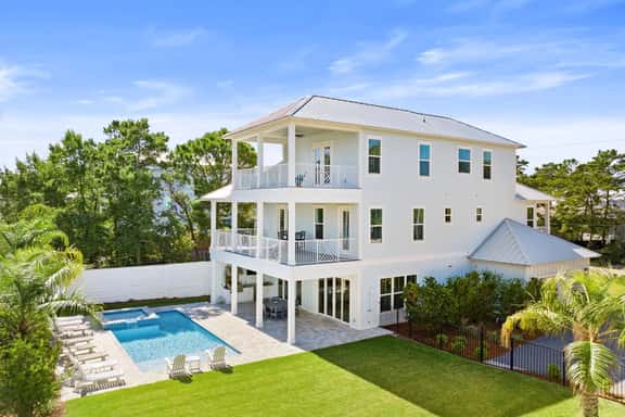 Hilltop Haven with LSV, Spa, and Accessible Beach - Image 1