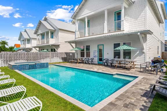 Ellis Retreat with Game Room and LSV - Image 1