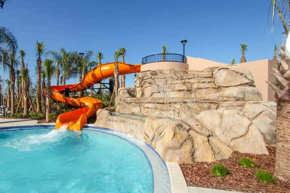7008Oakwood - Image 1