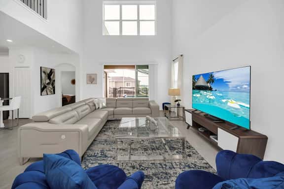 EV_9085 - Summer Villa - Image 1