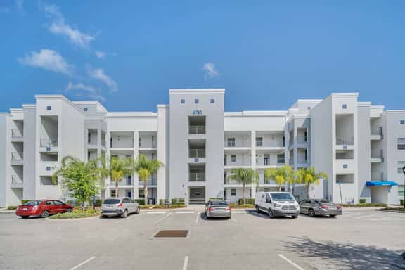 EV_208 - The Storey Condo - Image 1