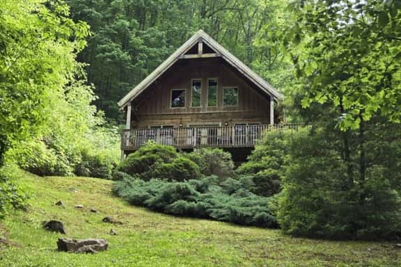 3BR Chalet with Hot Tub & Trout Stream - Image 1