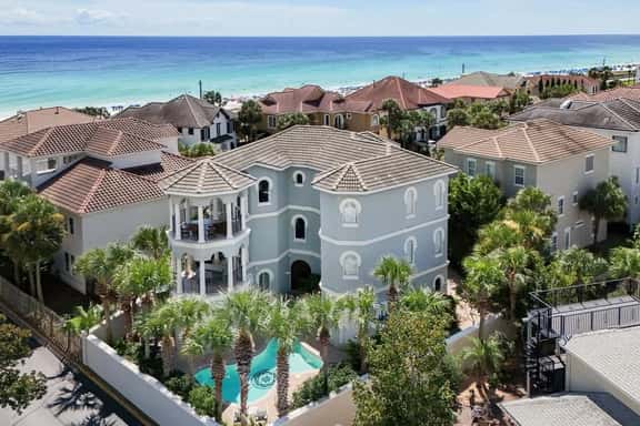 Ballamore Beach Haven | Elevator, Spa & Pool - Image 1