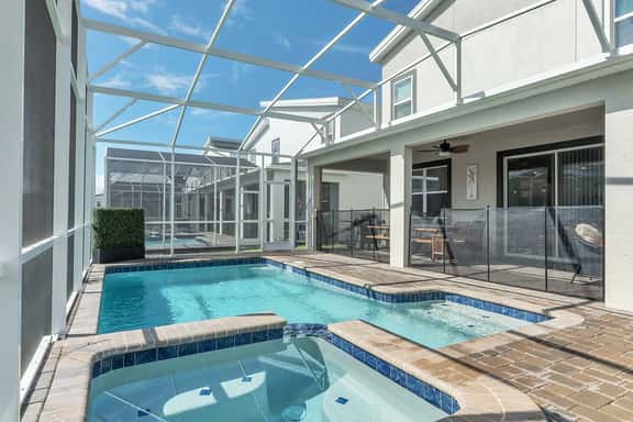 9BR Group Home with Private Pool & Spa - Image 1