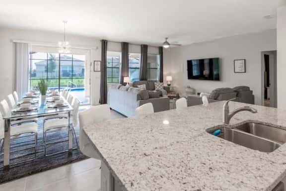 6BR Retreat with Pool, Spa & Movie Room - Image 1