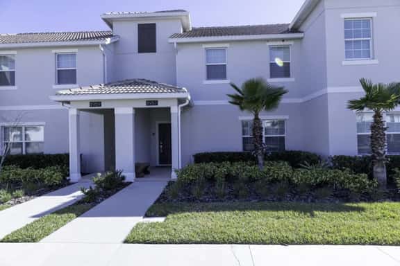 4BR ChampionsGate Townhome with Pool & Spa - Image 1