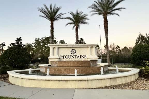 4BR ChampionsGate Townhome with Wooded Views - Image 1
