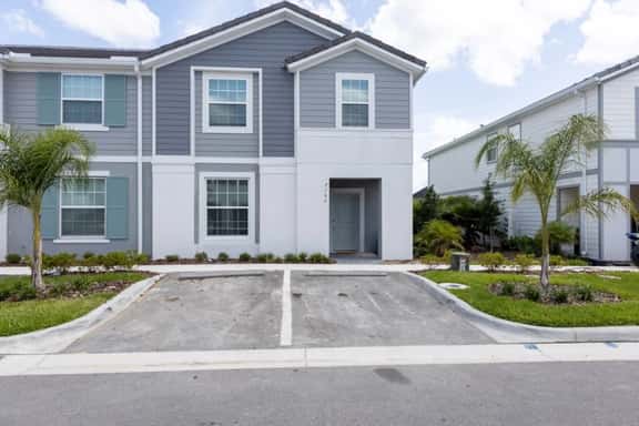 5BR Townhome with Pool & Water View - Image 1