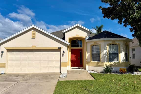 Recently upgraded home with pool, near golf! - Image 1