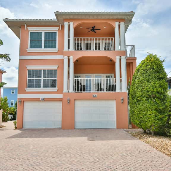 Hibiscus Hideaway B - Top Floor Unit - Image 1